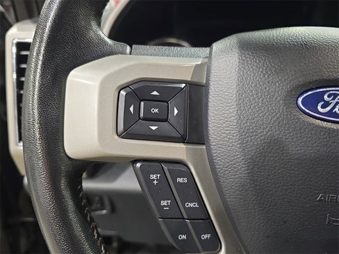 Used 2022 Ford F450 Lariat w/ FX4 Off-Road Package image 17