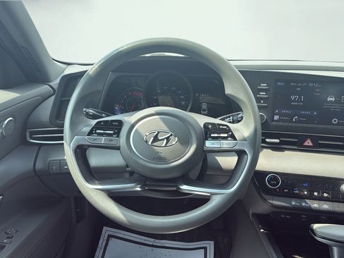 Used 2023 Hyundai Elantra SEL w/ Cargo Package FWD image 19