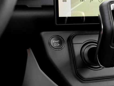 New 2026 Land Rover Defender 110 X-Dynamic SE AWD/4WD image 24