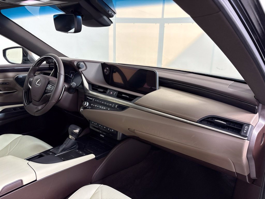 Used 2021 Lexus ES 350 Ultra Luxury w/ Accessory Package 2 FWD image 13