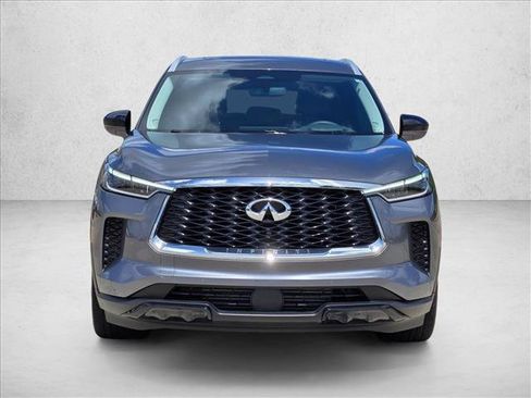 Used 2025 INFINITI QX60 Luxe w/ Vision Package FWD image 2