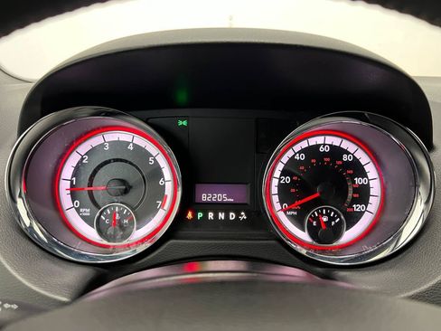 Used 2019 Dodge Grand Caravan SXT FWD image 16
