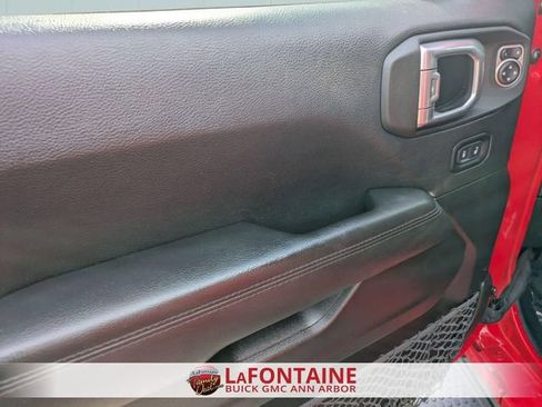 Used 2021 Jeep Wrangler Unlimited Sahara AWD/4WD image 13