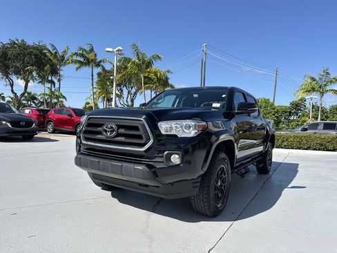 Used 2022 Toyota Tacoma SR5 w/ Technology Package RWD image 31