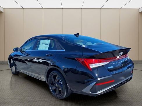 New 2026 Hyundai Elantra SEL Sport FWD image 7