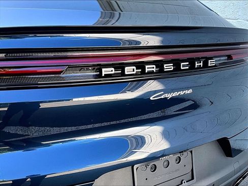 Certified 2026 Porsche Cayenne Coupe AWD/4WD image 13