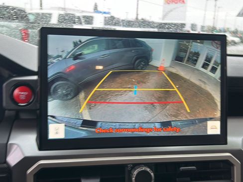 Certified 2024 Toyota Tacoma TRD Off-Road image 18