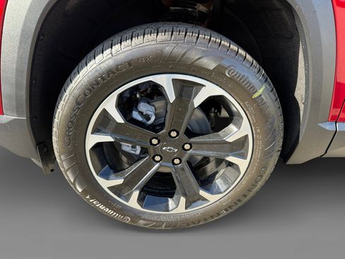 New 2026 Chevrolet Equinox LT image 9