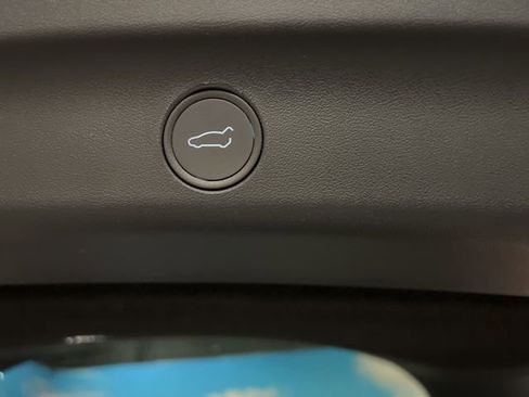 Used 2021 Tesla Model Y Long Range image 52