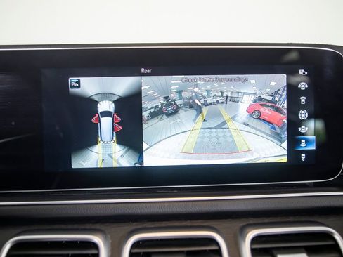 Used 2021 Mercedes-Benz GLS 450 4MATIC image 38