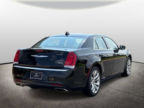 Used 2021 Chrysler 300 Touring L RWD image 2