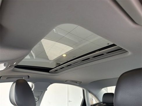 Used 2015 Audi A4 2.0T Prestige image 23