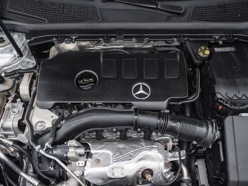 Used 2023 Mercedes-Benz CLA 250 4MATIC image 29