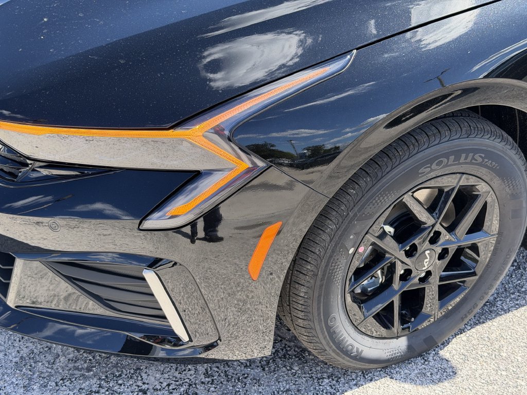 New 2027 Kia K5 LXS FWD image 7