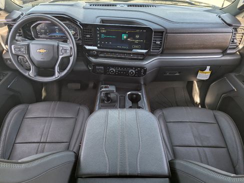 Used 2025 Chevrolet Silverado 1500 High Country image 15