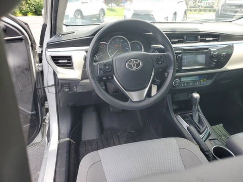 Used 2016 Toyota Corolla LE FWD image 11
