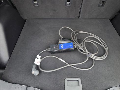 Used 2024 Ford Escape SE FWD image 12