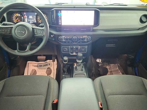 Used 2024 Jeep Wrangler Unlimited Sport AWD/4WD image 19