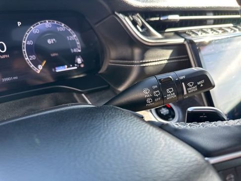 Certified 2024 Jeep Grand Cherokee L Limited w/ Luxury Tech Group II image 27