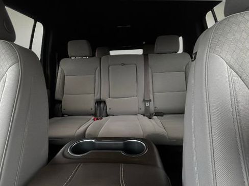 Used 2021 GMC Yukon XL SLE image 13