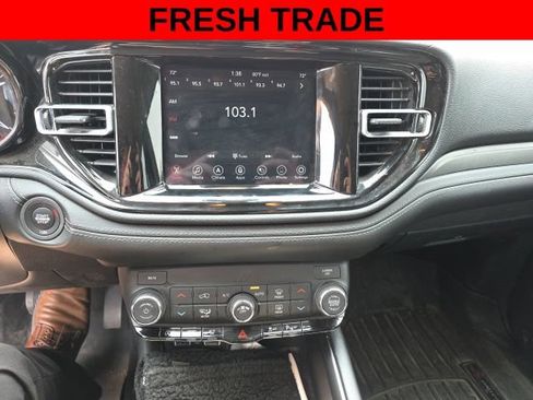Used 2022 Dodge Durango SXT AWD/4WD image 16