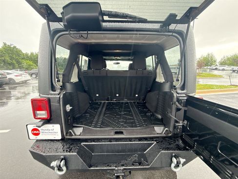 Used 2017 Jeep Wrangler Unlimited Sport w/ Quick Order Package 24S AWD/4WD image 16