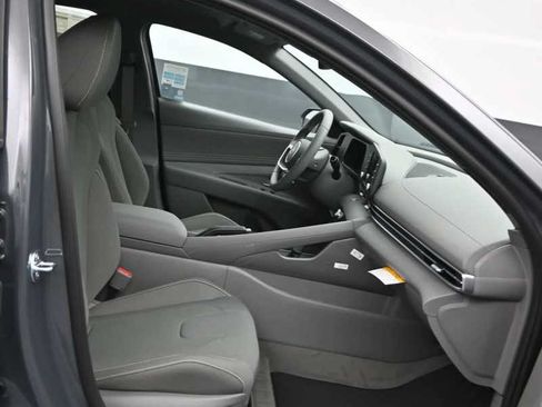New 2026 Hyundai Elantra Sport FWD image 11