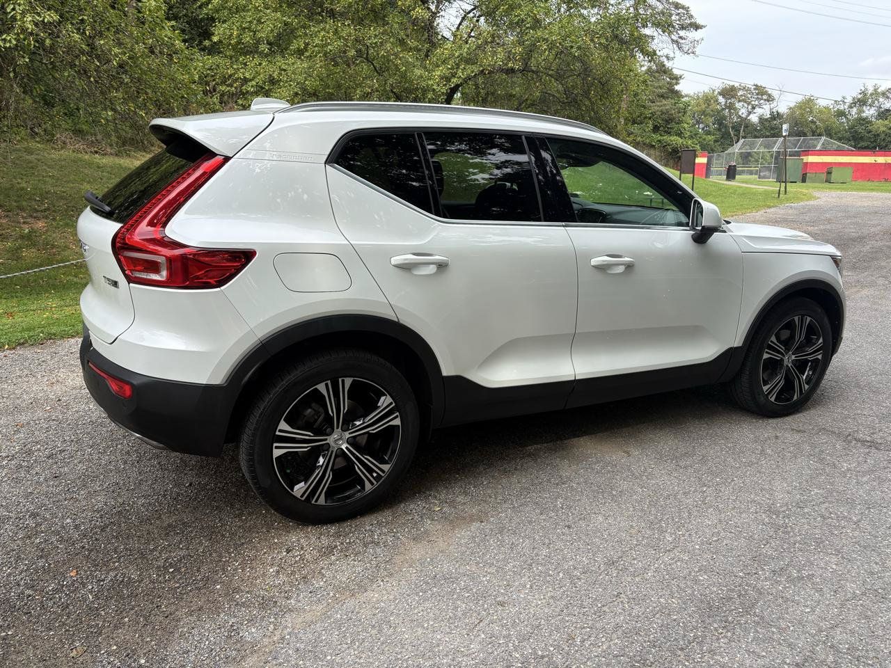 Used 2020 Volvo XC40 T5 Inscription w/ Protection Package Premier AWD/4WD image 9