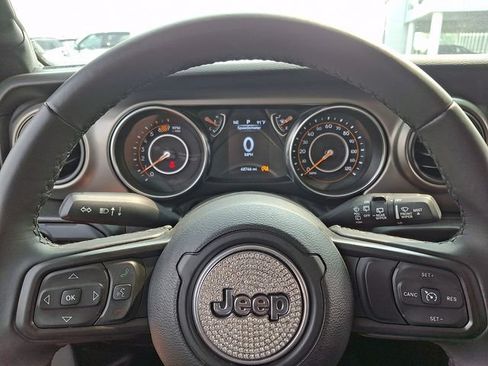 Used 2022 Jeep Wrangler Unlimited Sport AWD/4WD image 19