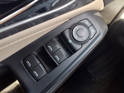 Used 2022 Chevrolet Traverse LS image 23