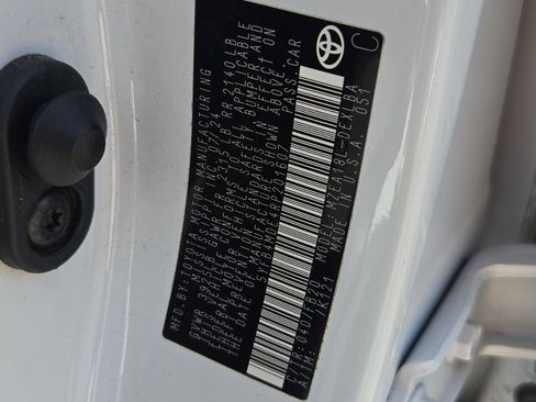 Certified 2024 Toyota Corolla LE FWD image 25