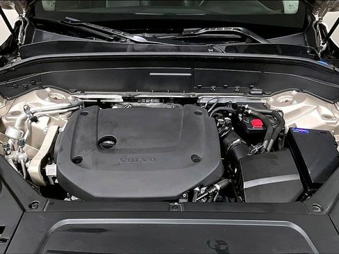 Used 2024 Volvo XC90 B6 Plus w/ Protection Package image 9