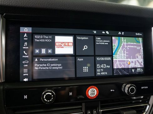 Used 2025 Porsche Macan image 29