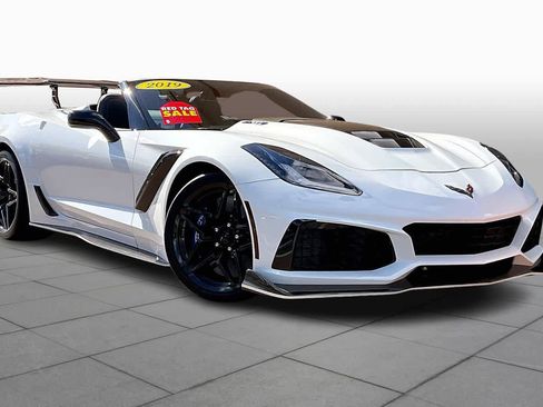 Used 2019 Chevrolet Corvette ZR1 w/ Battery Protection Package image 2