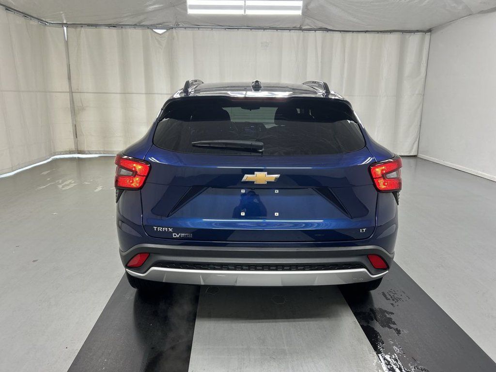 Certified 2024 Chevrolet Trax LT w/ LT Convenience Package FWD image 20