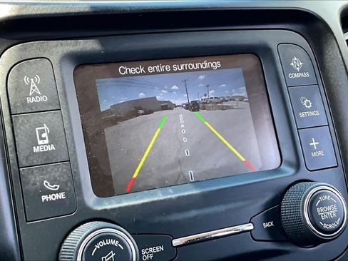 Used 2018 Jeep Cherokee Latitude w/ Altitude Package FWD image 25