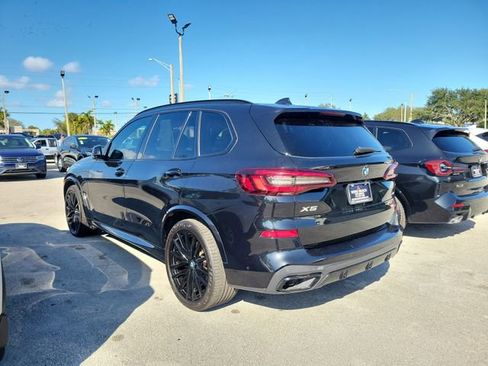 Used 2022 BMW X5 sDrive40i w/ M Sport Package image 3