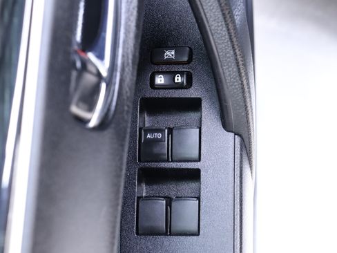 Used 2019 Toyota Corolla LE image 55