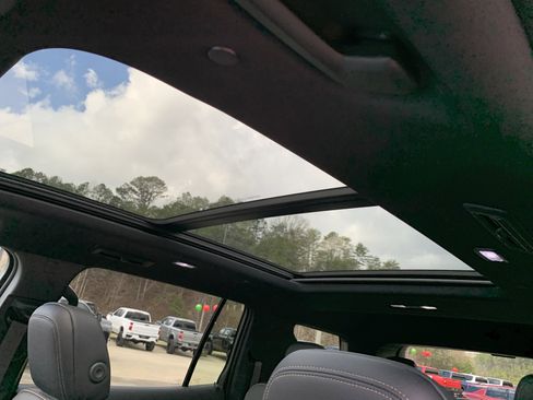 New 2026 Chevrolet Traverse High Country w/ LPO, Floor Liner Package image 18