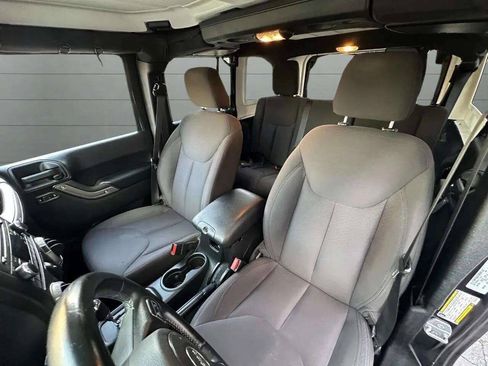Used 2015 Jeep Wrangler Unlimited Sport w/ Quick Order Package 24S AWD/4WD image 43