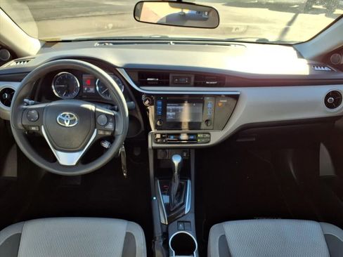 Certified 2017 Toyota Corolla LE image 10