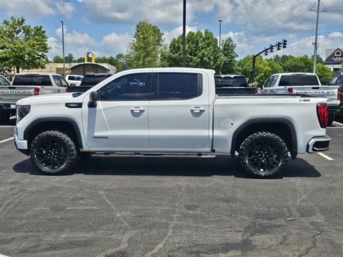 Used 2023 GMC Sierra 1500 Elevation w/ X31 Off-Road Package AWD/4WD image 15