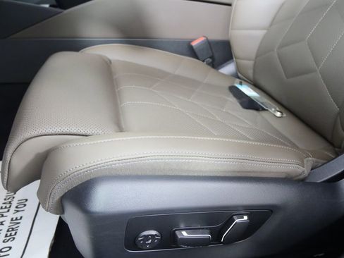 Certified 2025 BMW i5 M60 image 11