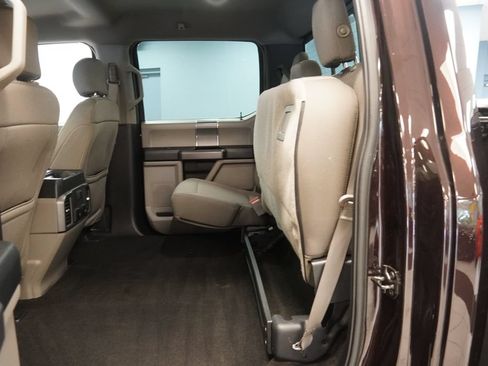 Used 2018 Ford F150 XLT w/ Equipment Group 302A Luxury AWD/4WD image 27
