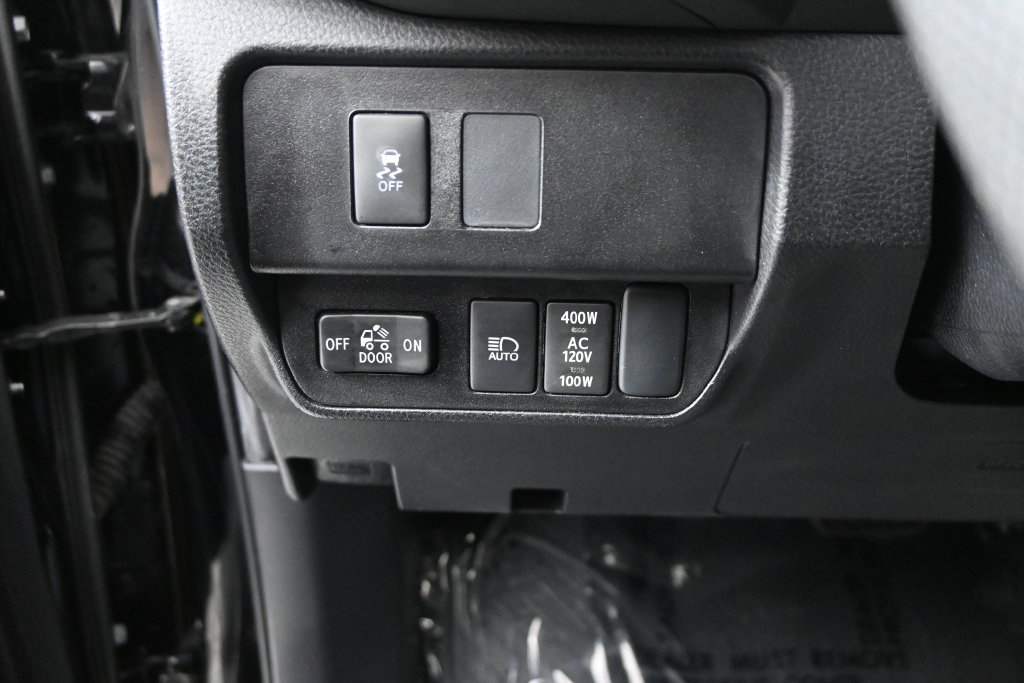 Used 2023 Toyota Tacoma TRD Sport AWD/4WD image 23