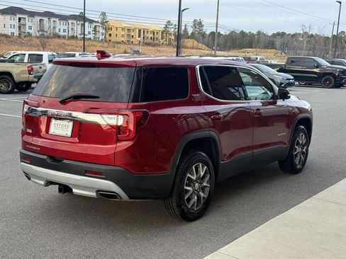 Used 2022 GMC Acadia SLE image 6