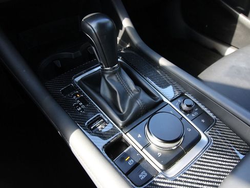 Used 2020 MAZDA MAZDA3 Base image 18