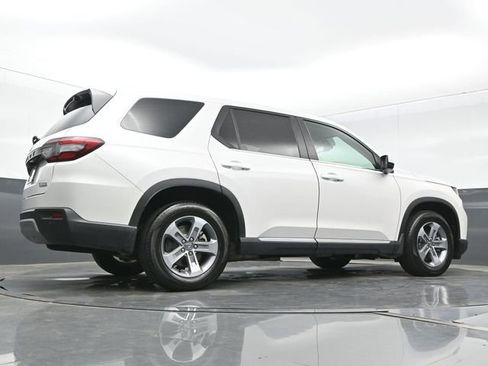Certified 2025 Honda Pilot EX-L image 25