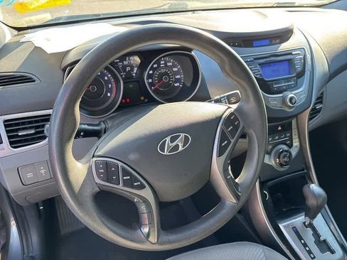Used 2013 Hyundai Elantra GLS w/ Preferred Pkg image 10