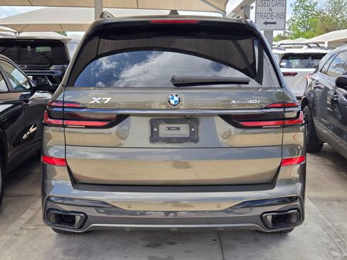 Used 2024 BMW X7 xDrive40i w/ M Sport Package AWD/4WD image 5